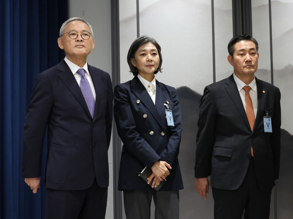 유인촌 문화체육관광부 장관 후보자(왼쪽부터), 김행 여성가족부 장관 후보자, 신원식 국방부 장관 후보자가 13일 서울 용산 대통령실 청사에서 열린 김대기 대통령 비서실장의 2차 개각 발표 브리핑에 배석하고 있다. /사진=연합뉴스