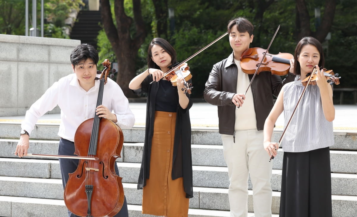 현악 4중주단 아벨 콰르텟이 19일 서울 청파로 한국경제신문사 본사에서 인터뷰하고 있다. 김범준 기자