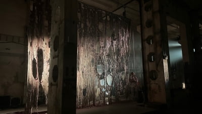 베를린의 버려진 발전소가 새 시대의 예술을 뿜어내는 법