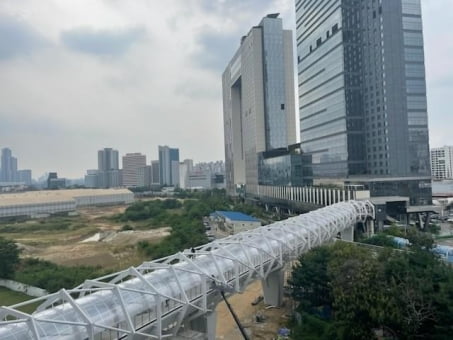 용산구, 용산역~드래곤시티호텔 잇는 공중보행교 임시 개통