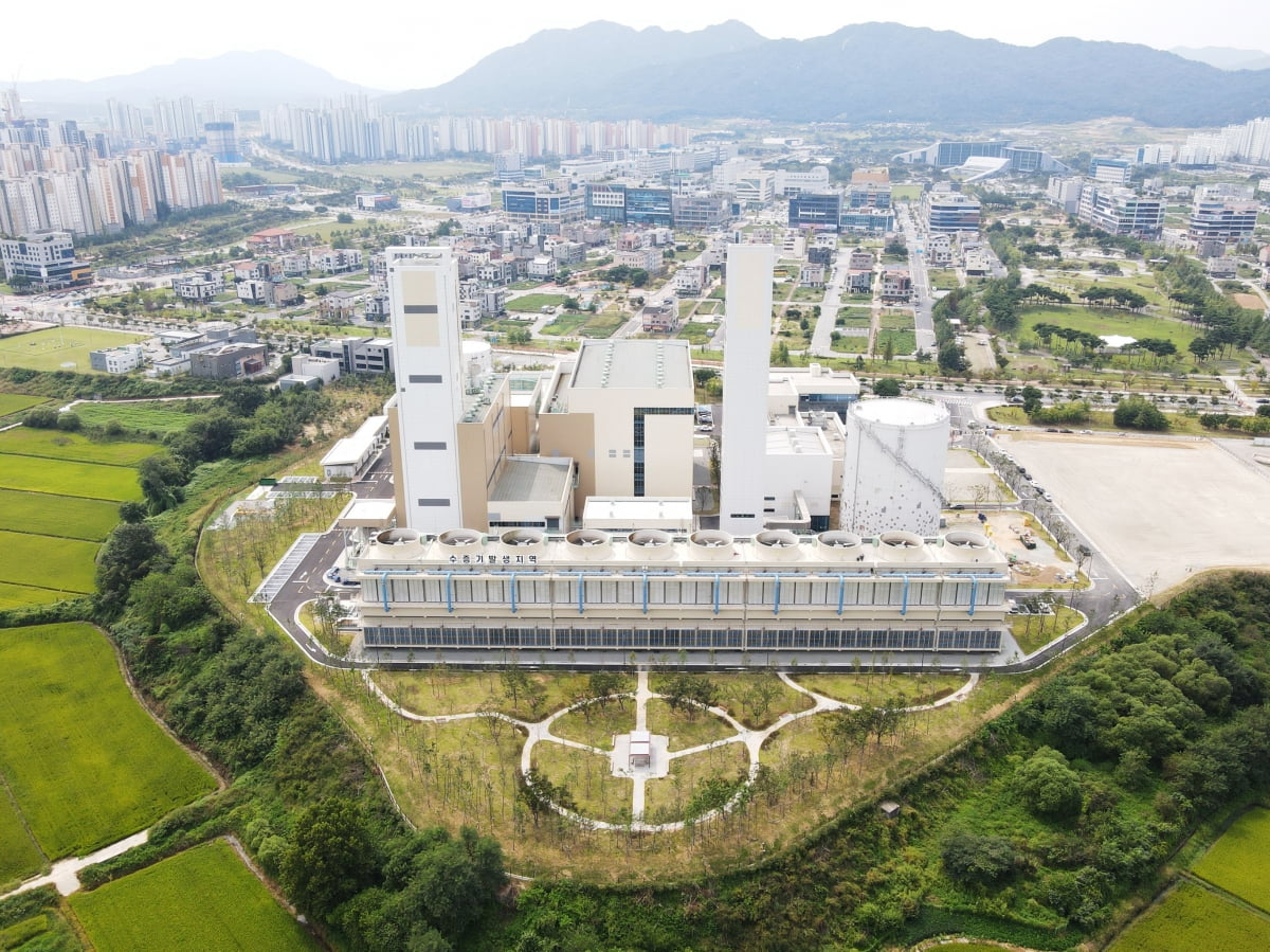 충남 내포신도시 집단에너지시설의 전경. 롯데건설 제공