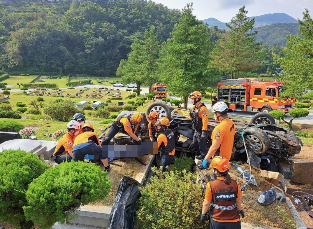 공원묘지 추락 사고 현장. /사진=연합뉴스 