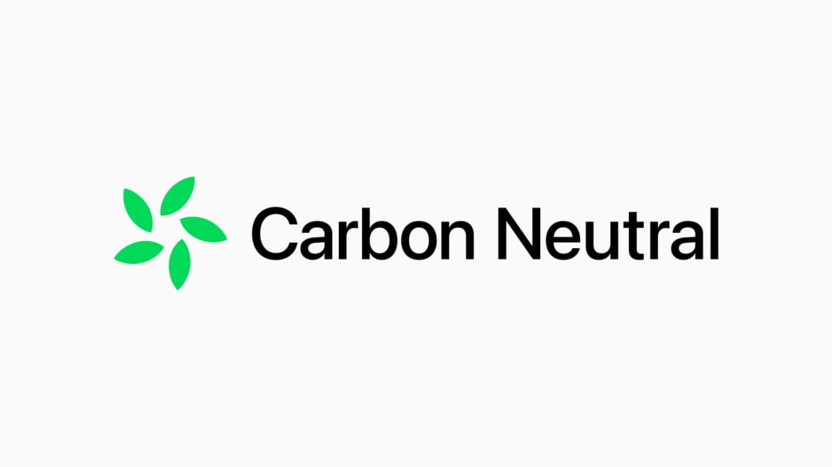 탄소 중립 애플워치 모델 포장재에 부착되는 애플의 탄소 중립 로고. 사진=애플 제공