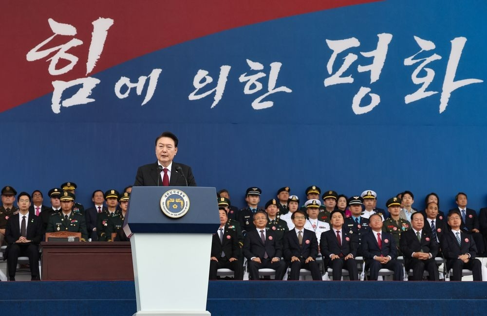 윤석열 대통령이 26일 경기 성남 서울공항에서 열린 건군 제75주년 국군의날 기념식에서 기념사를 하고 있다. 연합뉴스