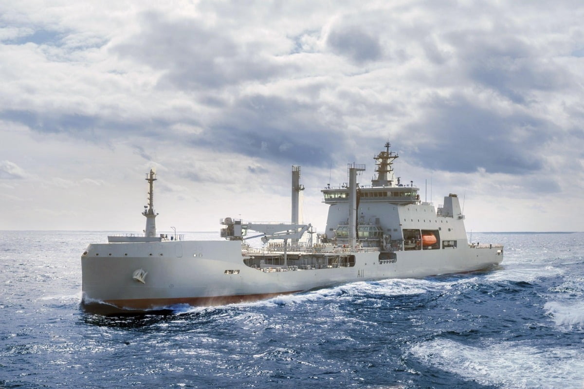 HD현대중공업이 건조해 지난 2020년 뉴질랜드 해군에 인도한 25000t급 신형 군수지원함 아오테아로아. HD현대중공업 제공
