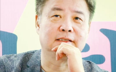노벨상 단골 후보…"등단 40년 한국서 축하해주니 뜻깊다"
