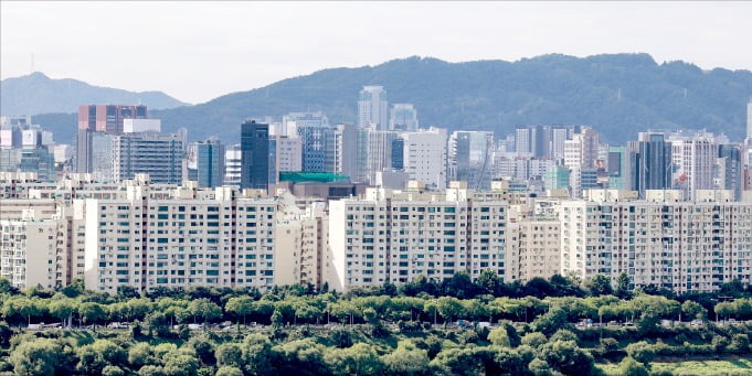 47년 만에 개발 청사진이 나온 서울 강남구 압구정 일대 아파트 단지.  한경DB 