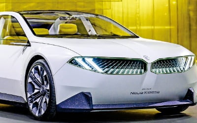생활공간으로 거듭난 BMW 콘셉트카 '비전 노이어 클라세'