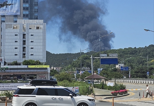 목포 스티로폼 야적장 화재 2시간여만에 진화(종합)