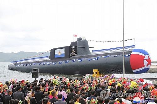 북 신형잠수함 '전술핵 SLBM' 발사관 10개…해상 핵위협 현실화