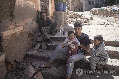 모로코 강진 사망 2천명 넘어…맨손까지 동원한 구조 총력전(종합2보)