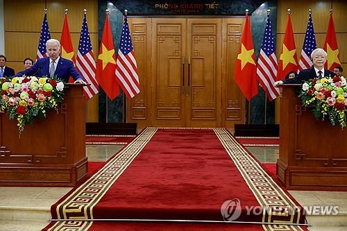 '중국 견제' 미국, 베트남과 '포괄적 전략 동반자'로 관계 격상(종합3보)