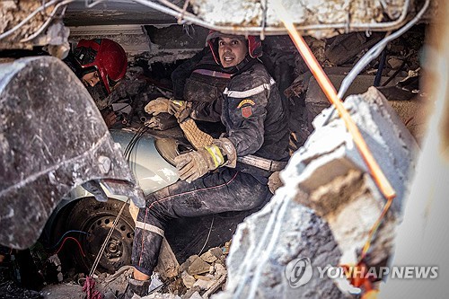 120년 만의 최강 지진 강타 모로코…2100명 넘게 사망(종합)