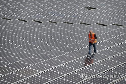 스위스 주민투표서 알프스 태양광 추진 부결…넷제로 정책 난관