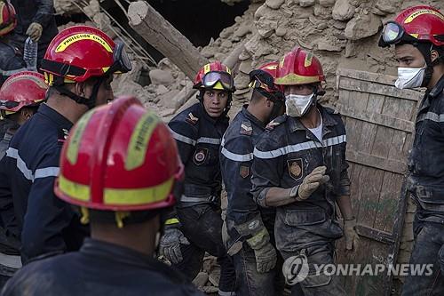 [속보] 모로코 국영TV "지진 사망 2천681명·부상 2천501명"