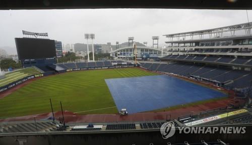 프로야구 창원 LG-NC 경기 비로 취소…추후 편성