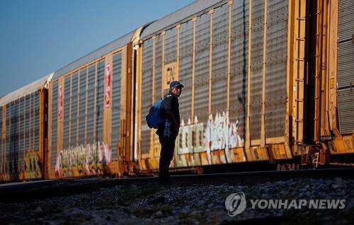 美, 베네수엘라 이주민 47만명 합법 체류·근로 허용