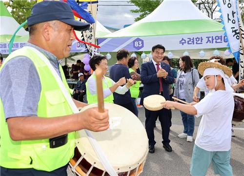 확 젊어진 동해무릉제 막 내려…역대급 인파 몰려 '성황'