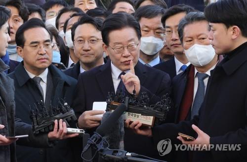 [이재명 영장기각] 최대 위기 넘어 생환…검찰에 일격