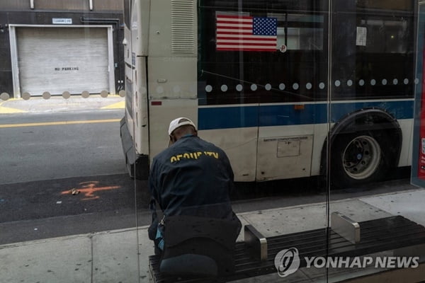 잡힐 듯 안 잡히는 물가…"고금리 지속될 것"