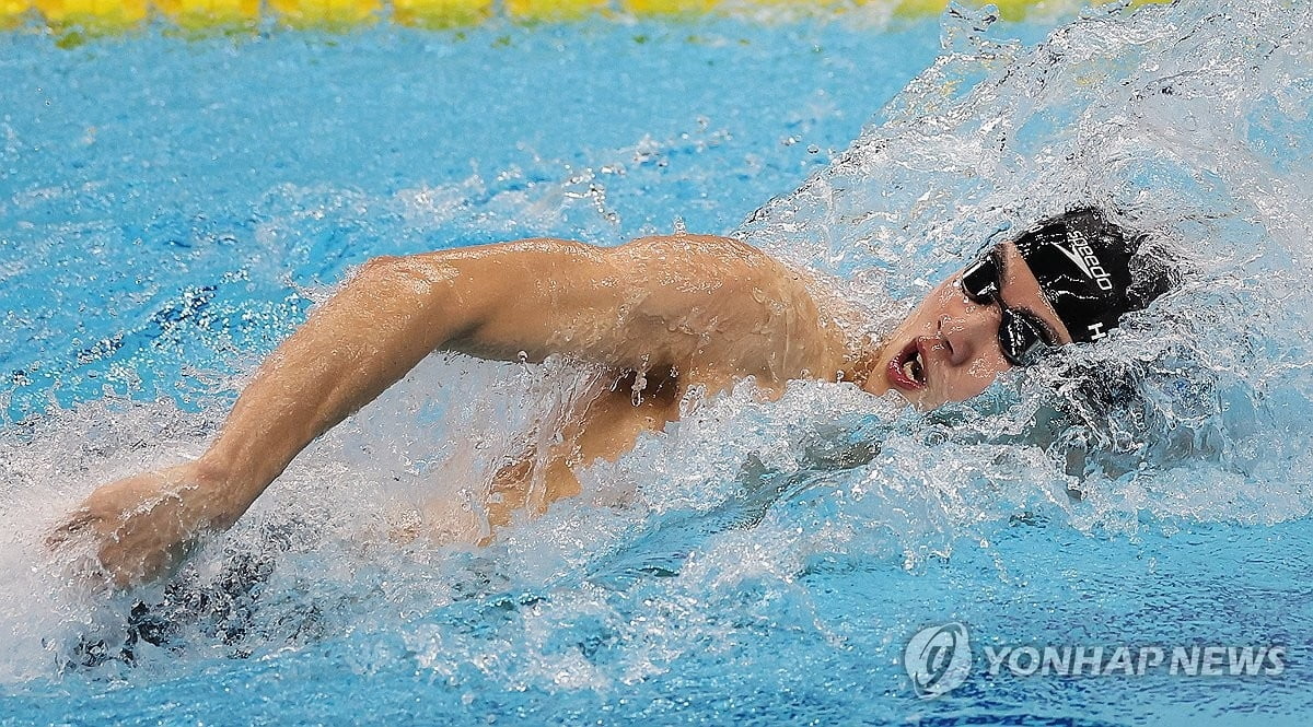 '첫 출전' 황선우, 수영 자유형 100ｍ 동메달