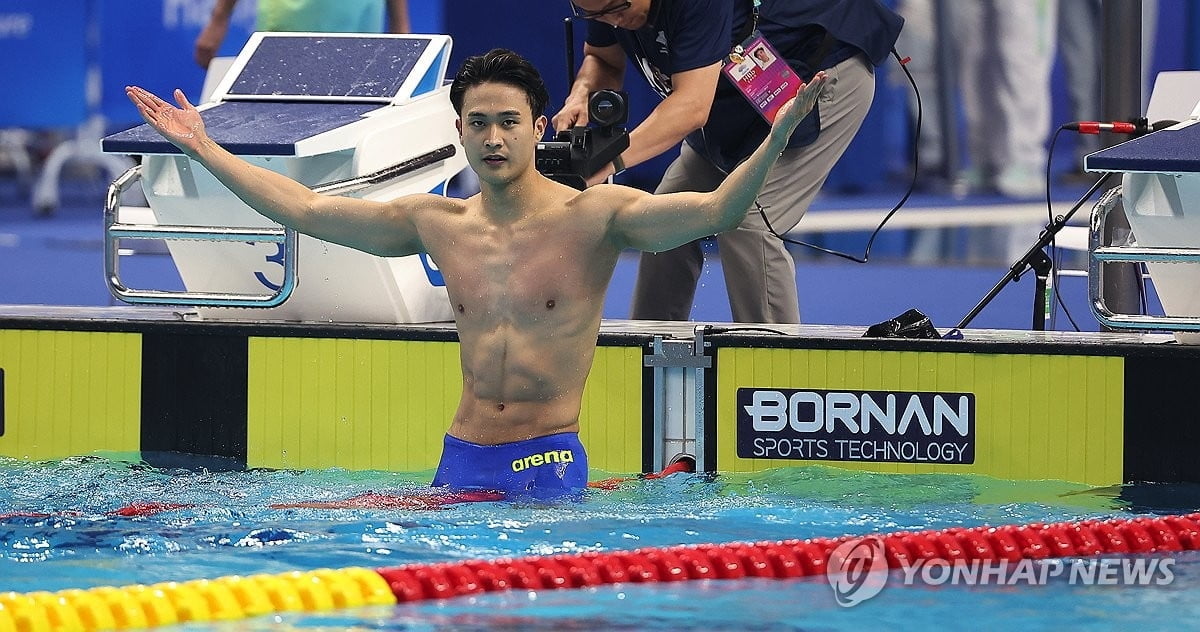 백인철, 접영 50m 깜짝 金…한국 수영 일냈다