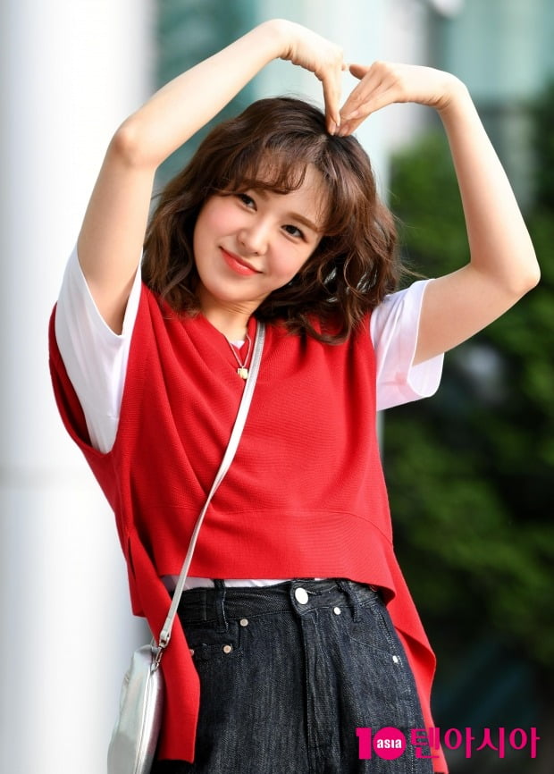 Red Velvet's Wendy, No. 1 female singer most likely to sing children's songs