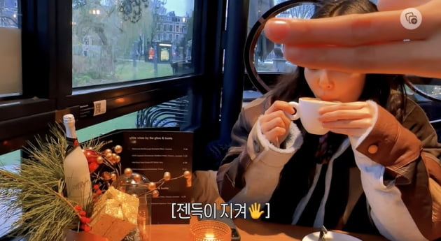 Blackpink Jennie, can you be this cute without eyebrows?