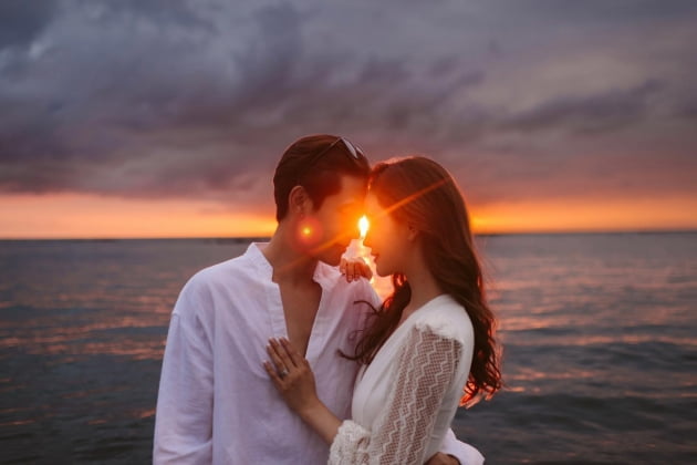 Se7en and Lee Da-hae announce marriage on 20th anniversary of debut