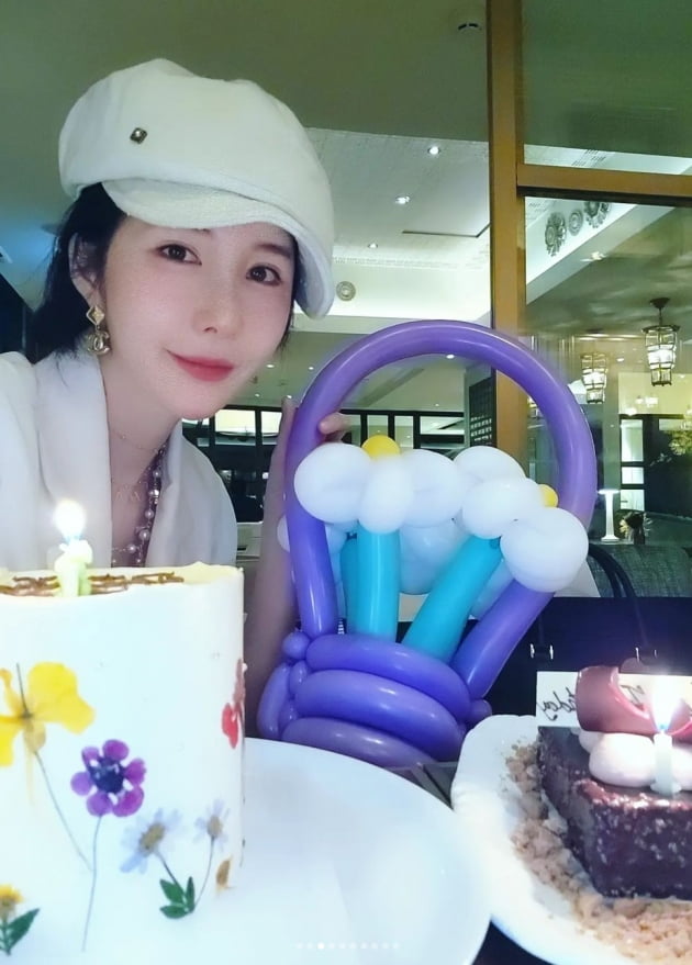 Shin Joo-ah, even a violinist at a 5-star hotel for her birthday