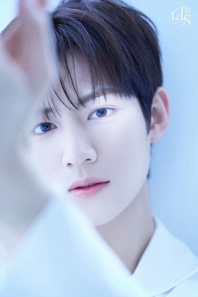 'Fantagio's new boy group' LUN8 reveals first member Ian