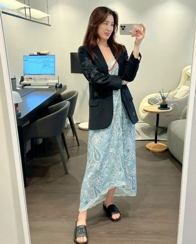 Min Hye-yeon, OOTD asking if she was wearing pajamas
