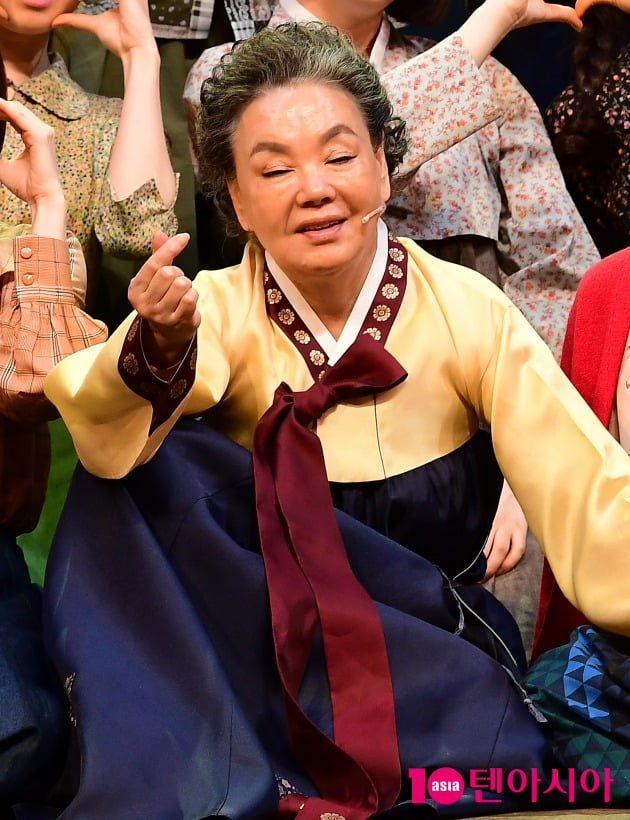 Byeol and Hyunjuni play musical ‘My Mother’ as Kim Soo-mi’s daughter