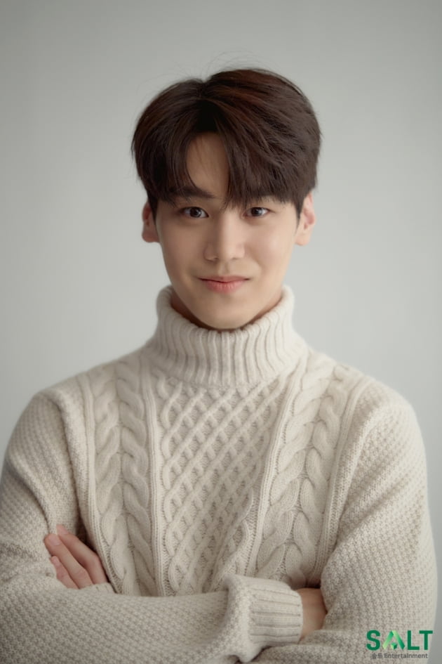 Hong Seung-beom, tvN's 'Beneficial Fraud' as 'Ringo', who can speak 10 languages