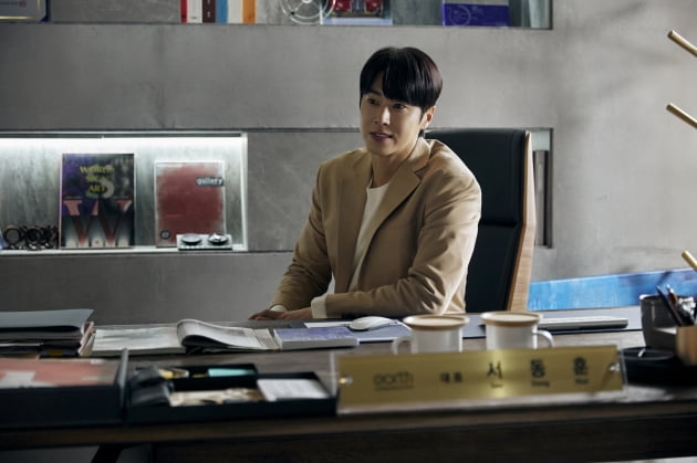 Yunho Jeong, ideal and young CEO