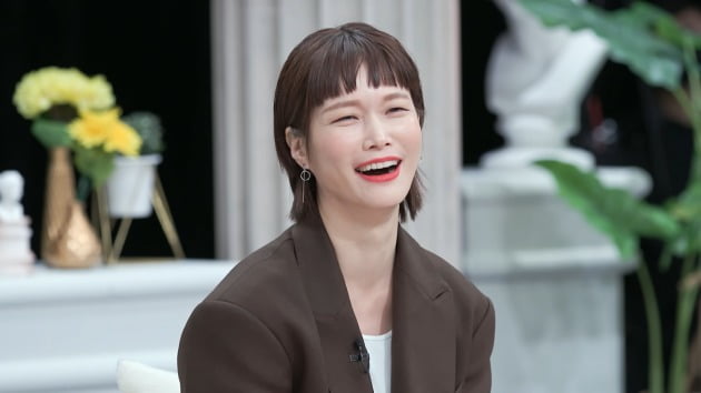 Han Ga-in, humbled by the appearance of ‘goddess’