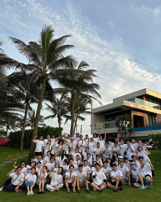Lee Byung-hun pays all costs for BH's 'Vietnam Workshop'