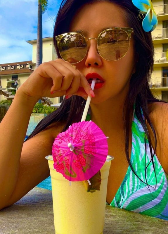 Lee Soo-min, who lost 42kg, shows off her amazing bikini figure