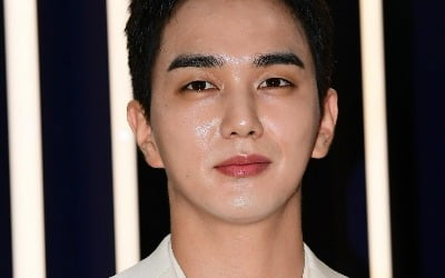 YG 간 유승호, 데뷔 25년만 첫 예능 출격