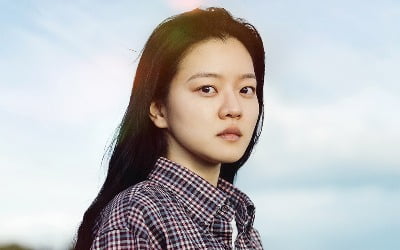 장건재 '한국이 싫어서', 28th BIFF 개막작 포스터…고아성·주종혁 개막식 참석