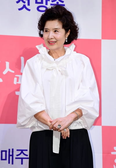 [TEN포토] 윤미라 '인자한 미소'