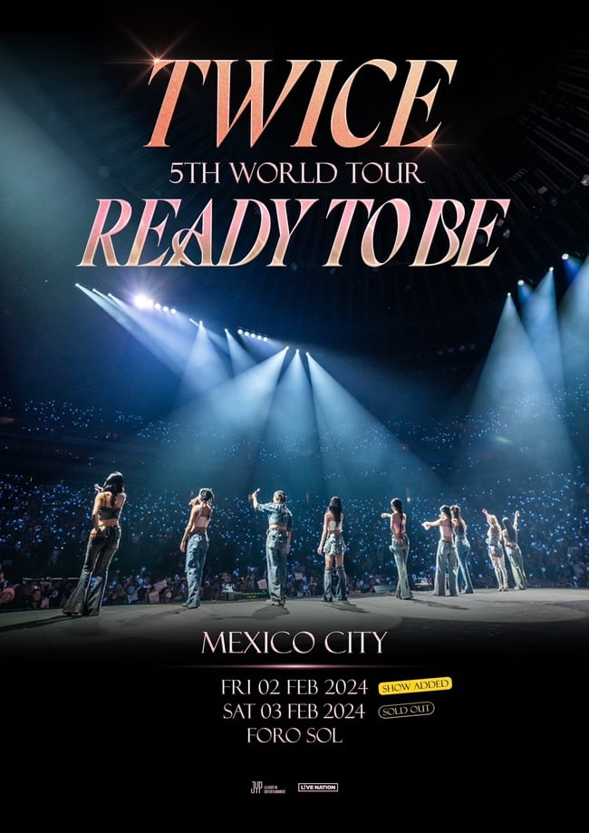 Group Twice achieved a sold-out performance in Mexico as part of their 5th world tour.