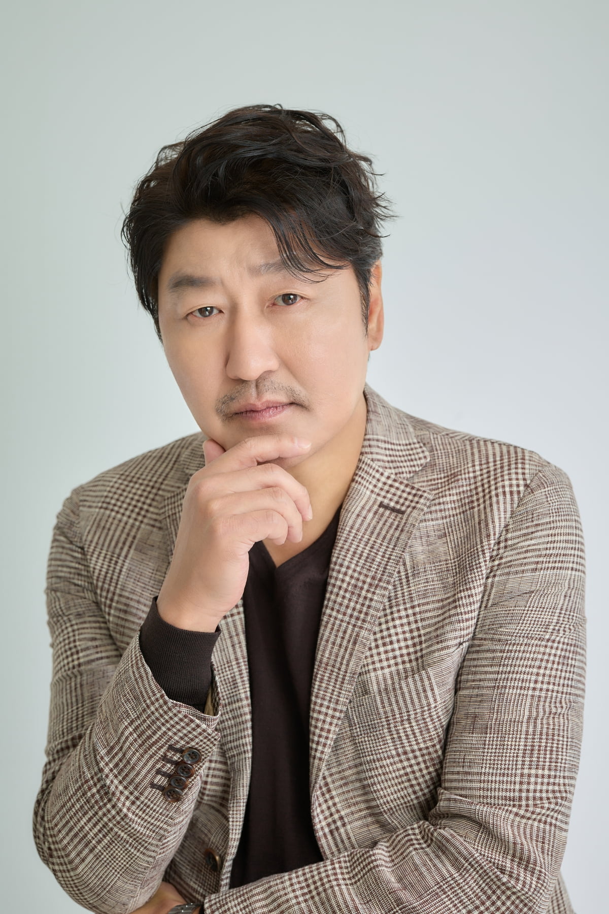 Song Kang-ho "The reason why great directors like me is because I'm not good-looking."