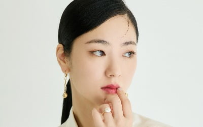 '거미집' 전여빈, "불도저 같은 '미도'의 열정, 사랑스러워 보였으면 했다" [인터뷰②]