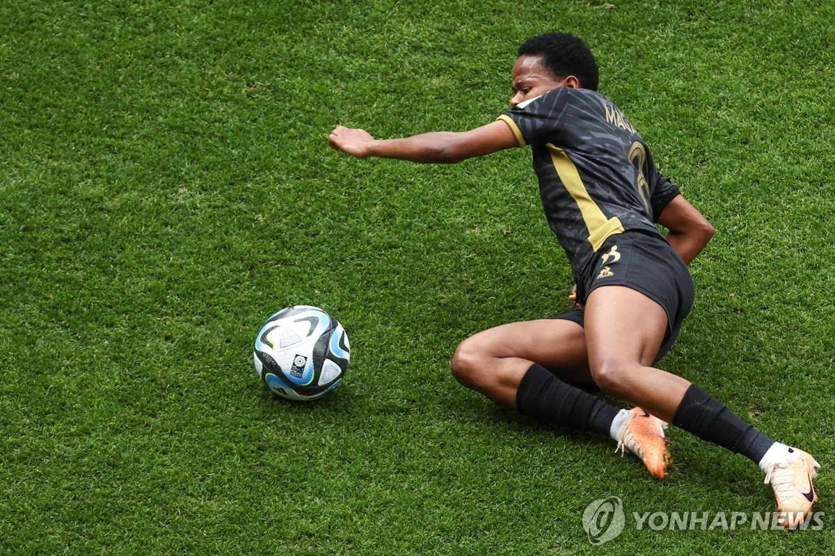 어느 동네 남자 덕에 바뀐 인생…남아공 女축구 '가장' 마가이아