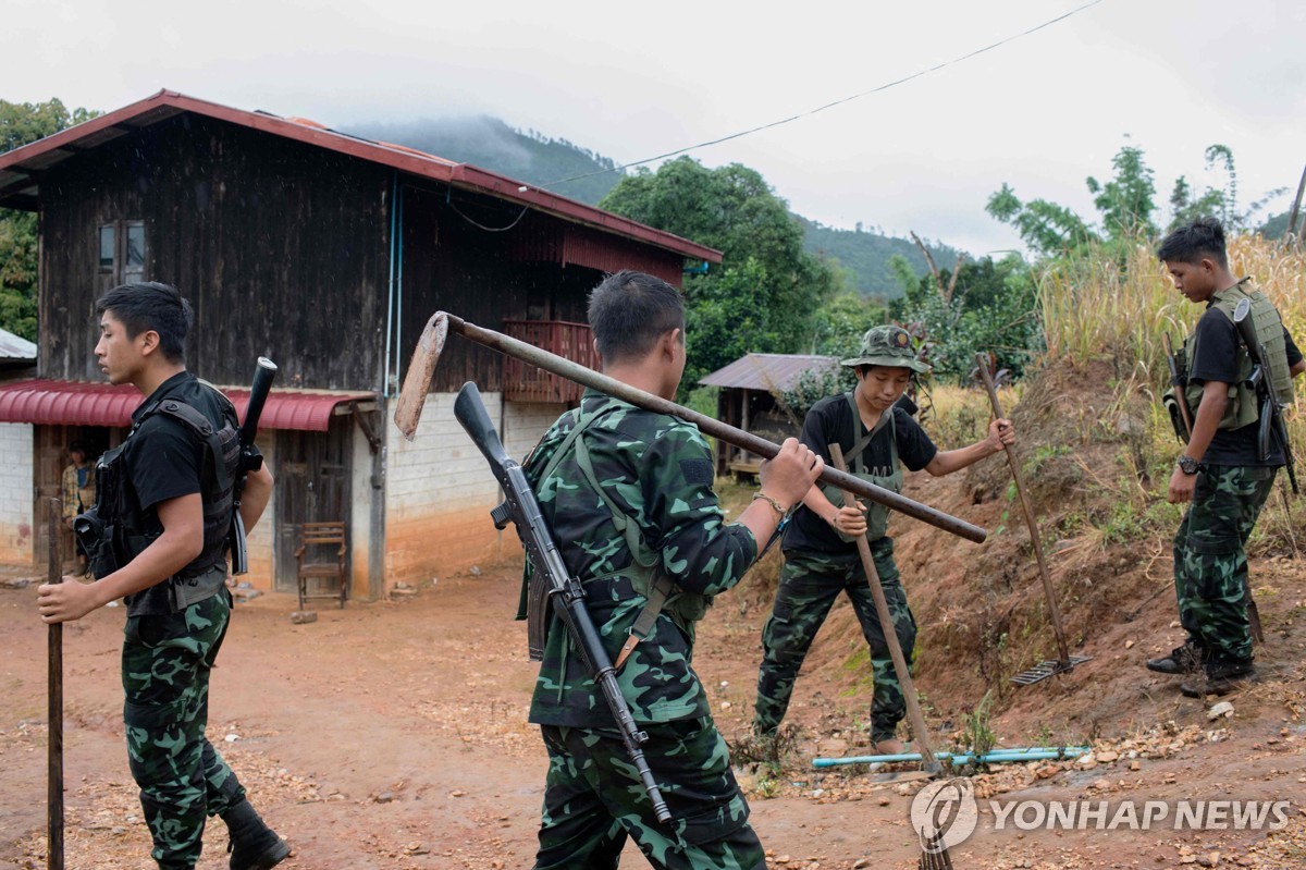 미얀마 저항세력 드론 공격으로 군정 장교 등 16명 사상