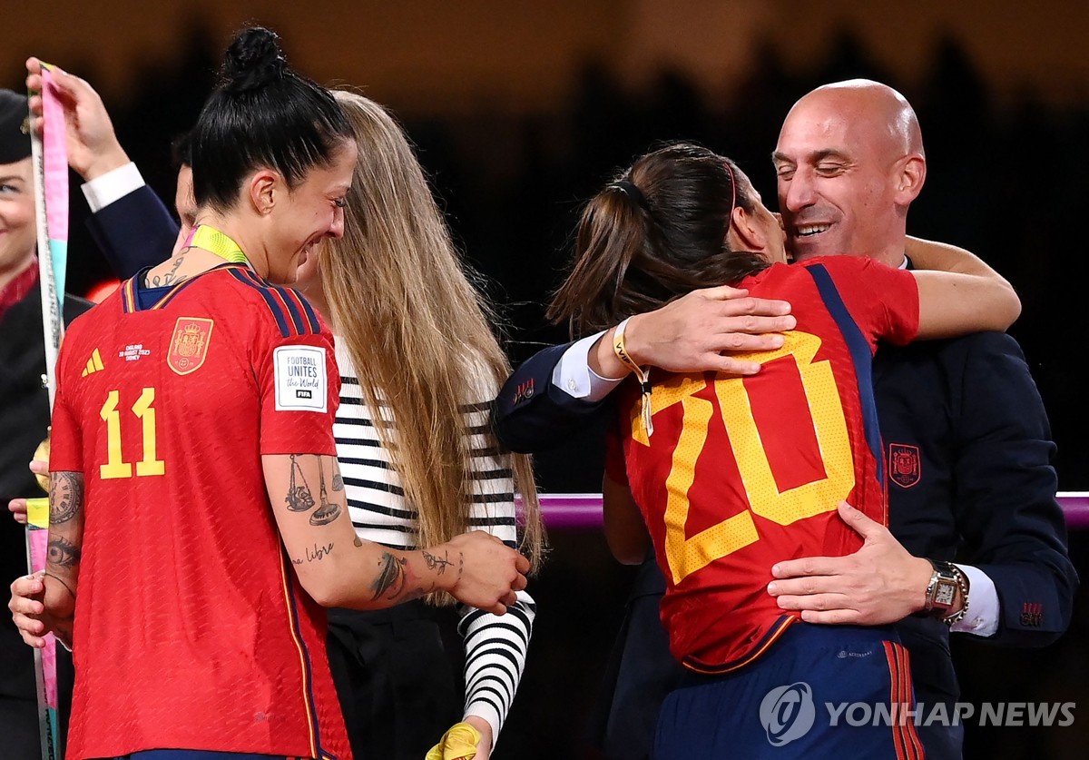 '보이콧' 스페인 여자축구 국가대표들 복귀…출전 여부는 미지수