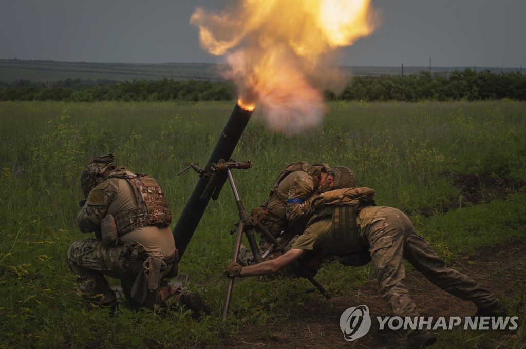 전쟁 중 대선 치르라고?…서방 압박에 우크라 '당혹'