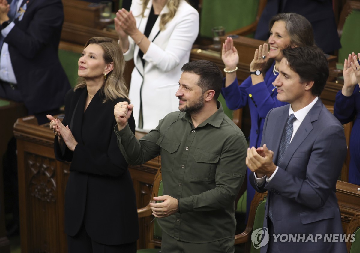 러, "젤렌스키 방문 때 나치를 '전쟁영웅' 소개" 加의회에 항의