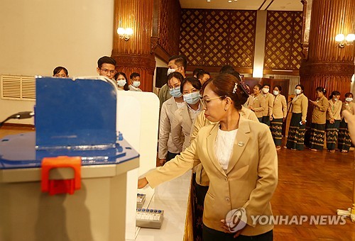 미얀마 군정, 전자신분증 도입 추진…주민 감시 강화 우려